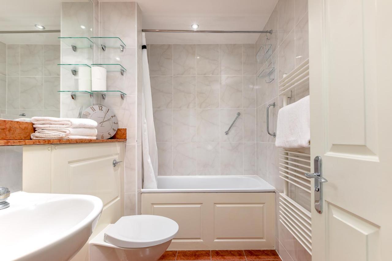 Point West Apartments Λονδίνο Εξωτερικό φωτογραφία