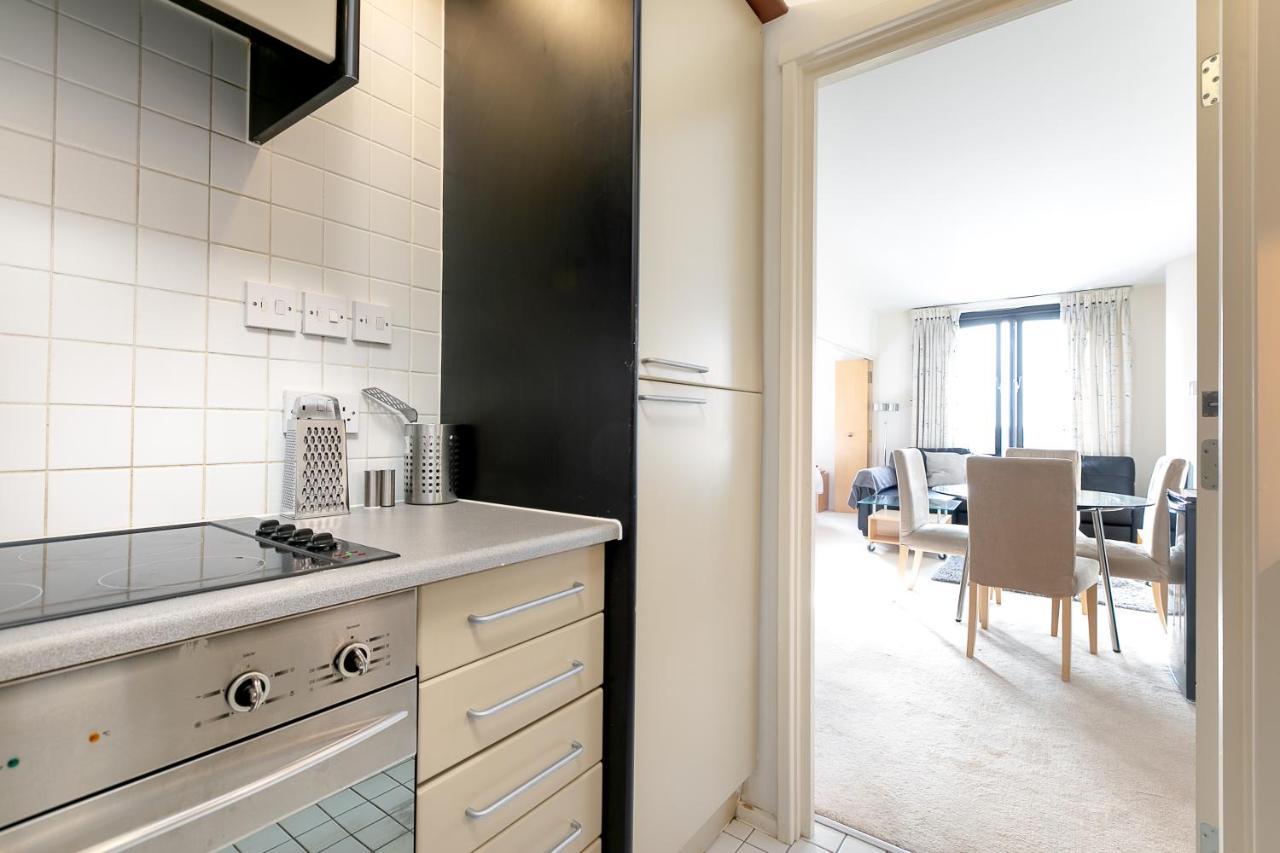 Point West Apartments Λονδίνο Εξωτερικό φωτογραφία