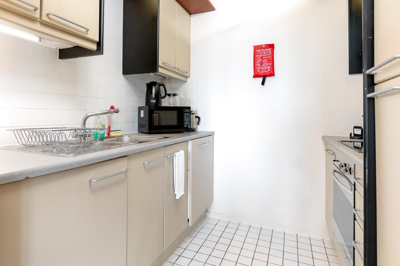 Point West Apartments Λονδίνο Εξωτερικό φωτογραφία