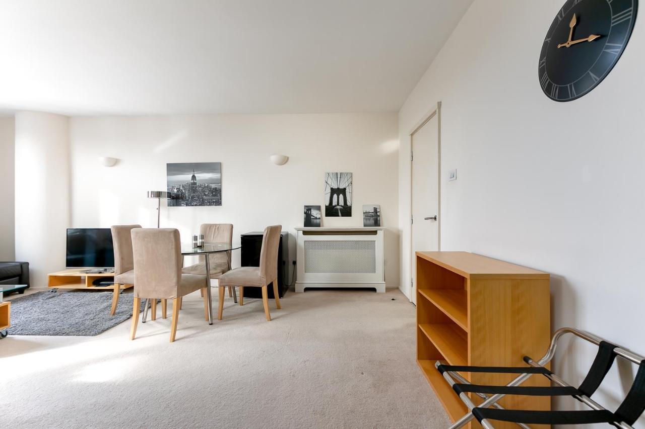 Point West Apartments Λονδίνο Εξωτερικό φωτογραφία